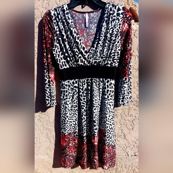 Purple Rain Dresses & Skirts - Purple Rain floral animal print casual dress